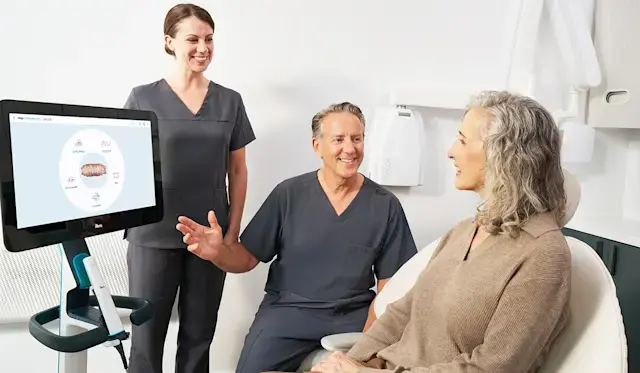 images-text-and-media-doctor-with-a-patient-and-iTero